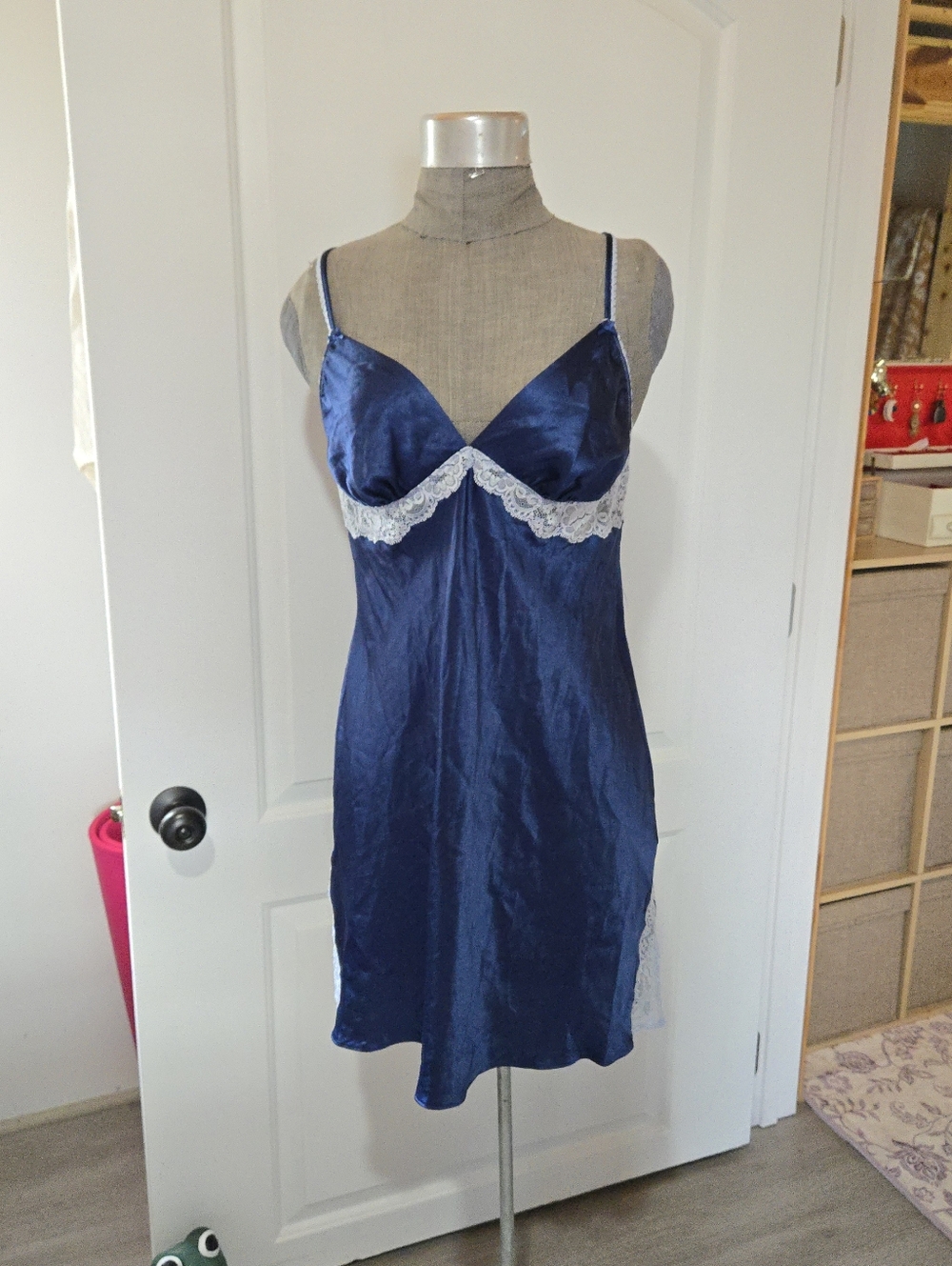 Victoria's Secret Navy Light Blue Lace Trim Nightgown Chesmise, SIZE L